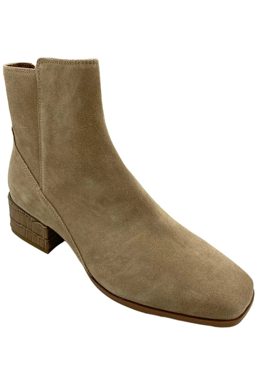 Donald Pliner Women's Azia Suede Bootie Tabacco - Medium